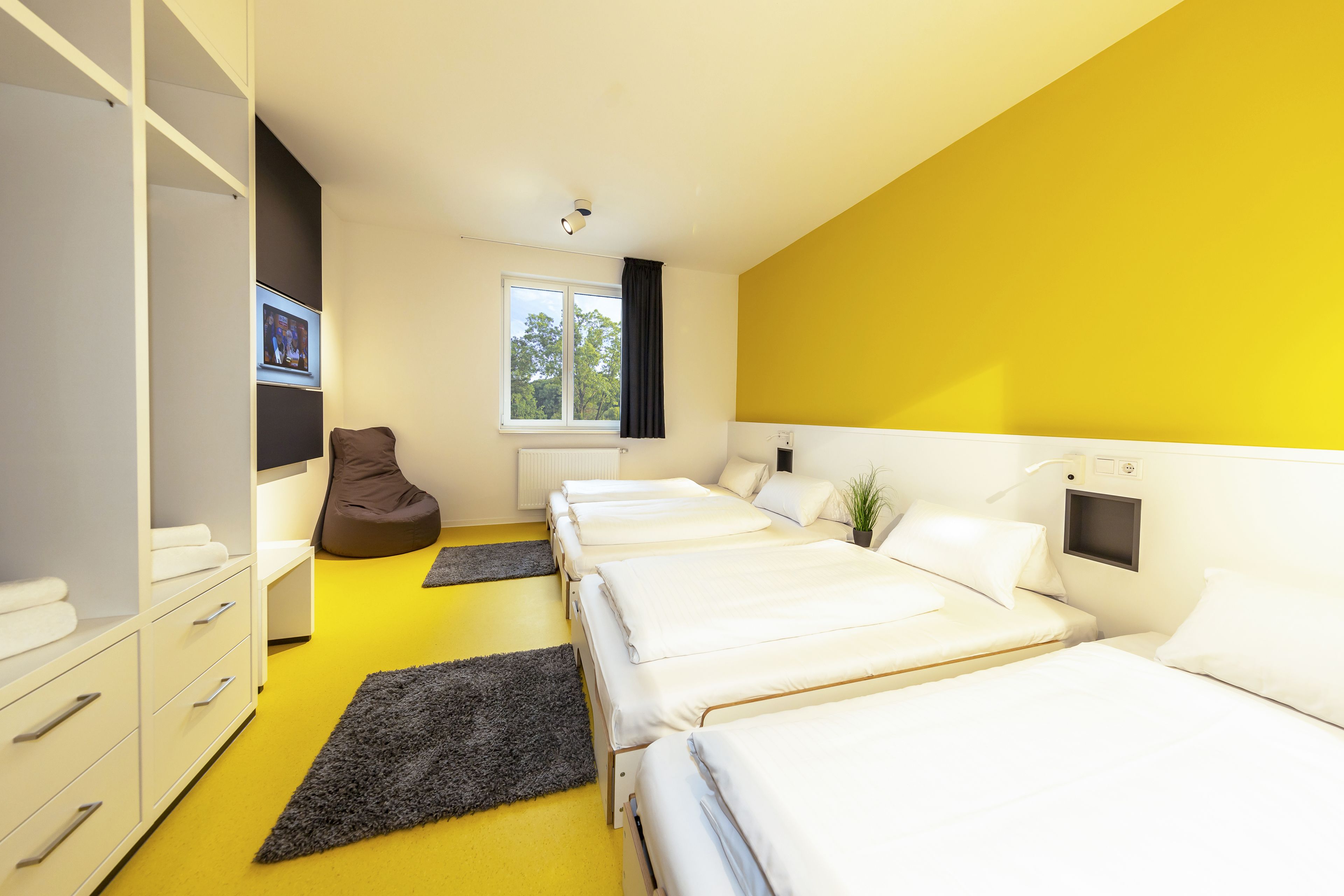 twin room, shared bathroom (final cleaning inluded) | iron/ironing board, free wifi, bed sheets