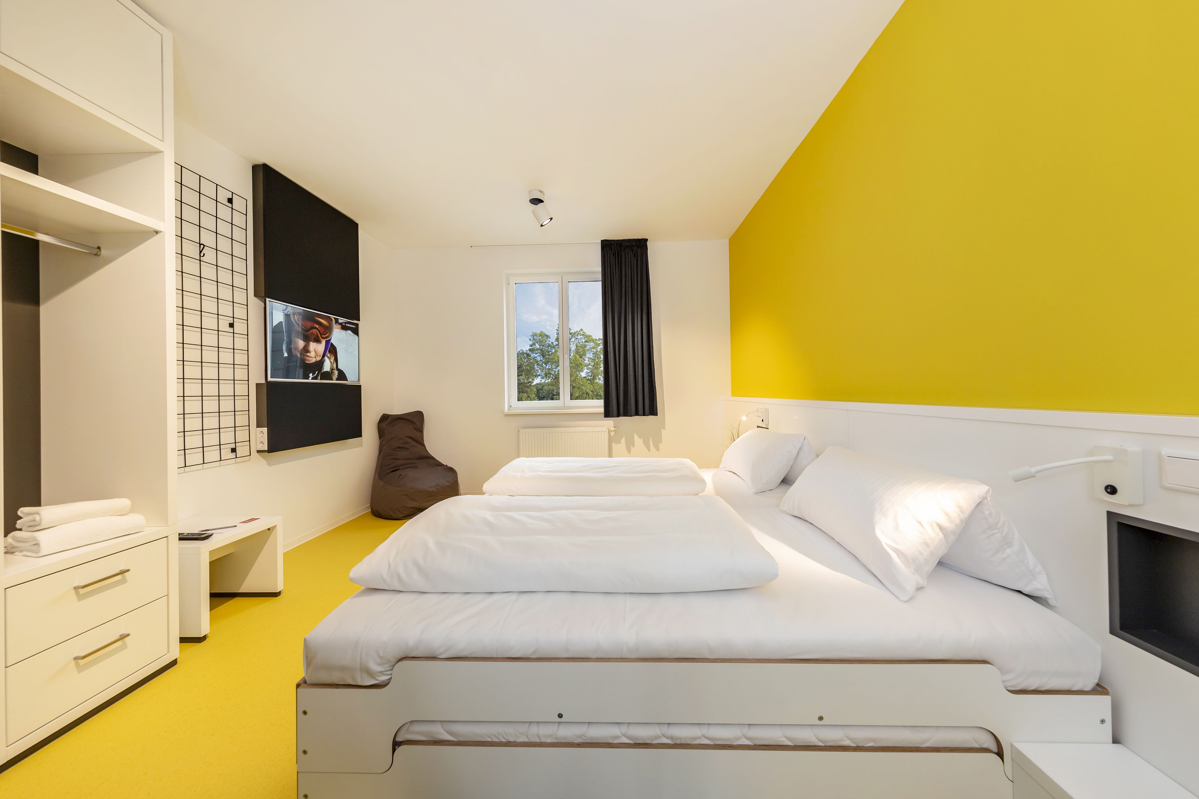 twin room, shared bathroom (final cleaning inluded) | iron/ironing board, free wifi, bed sheets