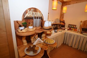 Petit déjeuner continental compris tous les jours