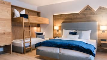 Premium bedding, in-room safe, desk, blackout drapes