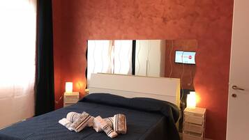 5 bedrooms, iron/ironing board, free WiFi, bed sheets