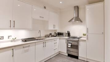 Apartment, Private Bathroom (KVM - Jubilee Mansions 2) | Shared kitchen