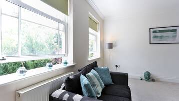 Apartment, Private Bathroom (KVM - Jubilee Mansions 2) | Lounge