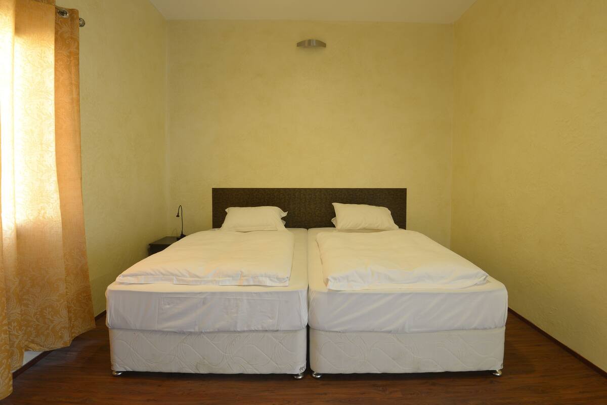 Standaard bungalow | Verduisterende gordijnen, gratis wifi