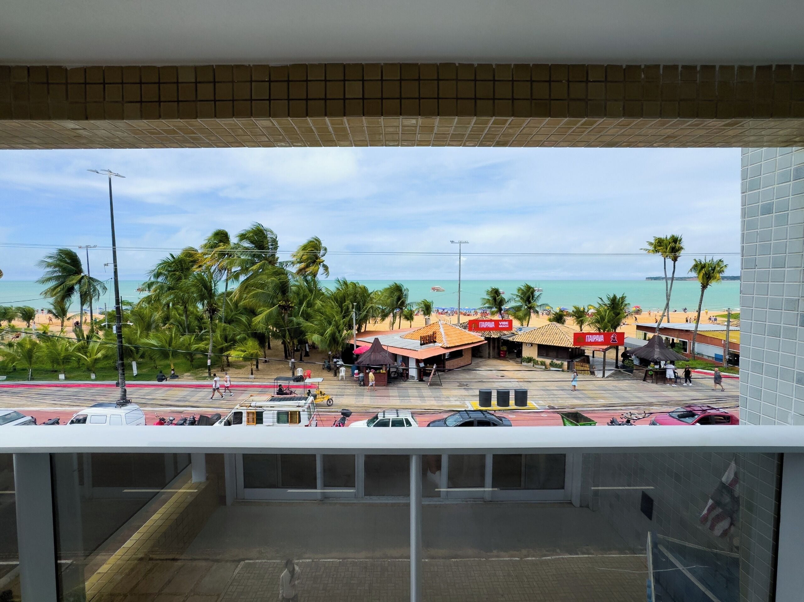 Quarto duplo superior, vista para o oceano | Frigobar, cofres nos quartos, escrivaninha, cortinas blackout