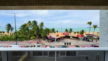 Quarto duplo superior, vista para o oceano | Frigobar, cofres nos quartos, escrivaninha, cortinas blackout