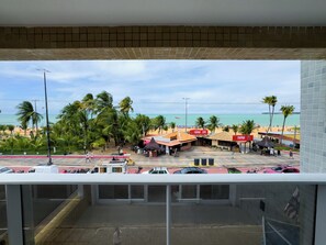 Superior Twin Room, Ocean View | Minibar, in-room safe, desk, blackout curtains - Laguna Praia Hotel (João Pessoa)