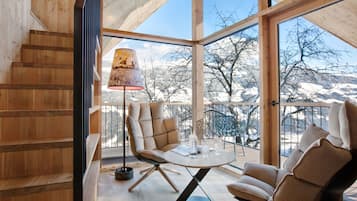 Luxe beddengoed, donsdekens, een kluis op de kamer