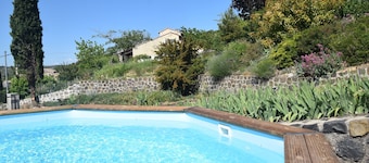 Feriehus i Saint-Pons med privat pool