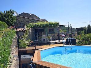 Pool - Relaxing Retreat in Saint-Pons (Saint Pons)