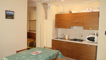 Tägliches inbegriffenes einheimisches Frühstück