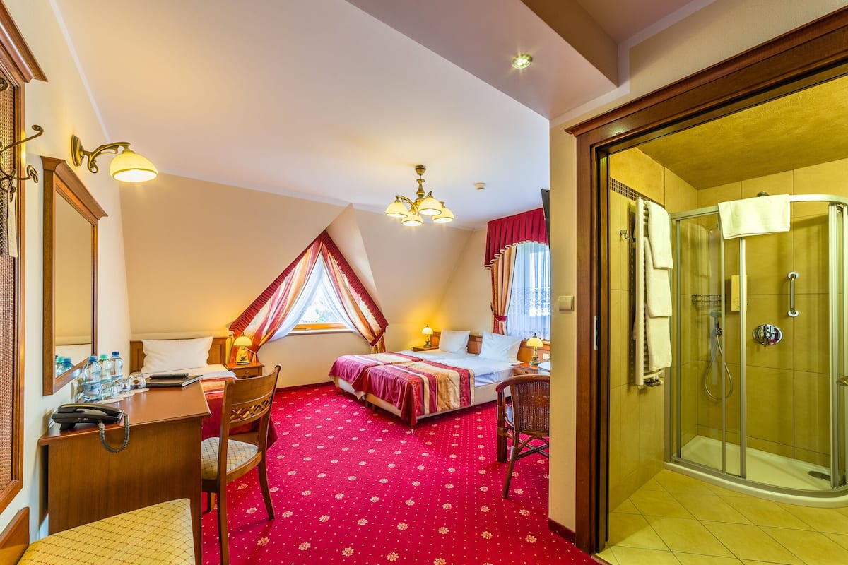 Habitación triple estándar | Escritorio, wifi gratis, ropa de cama