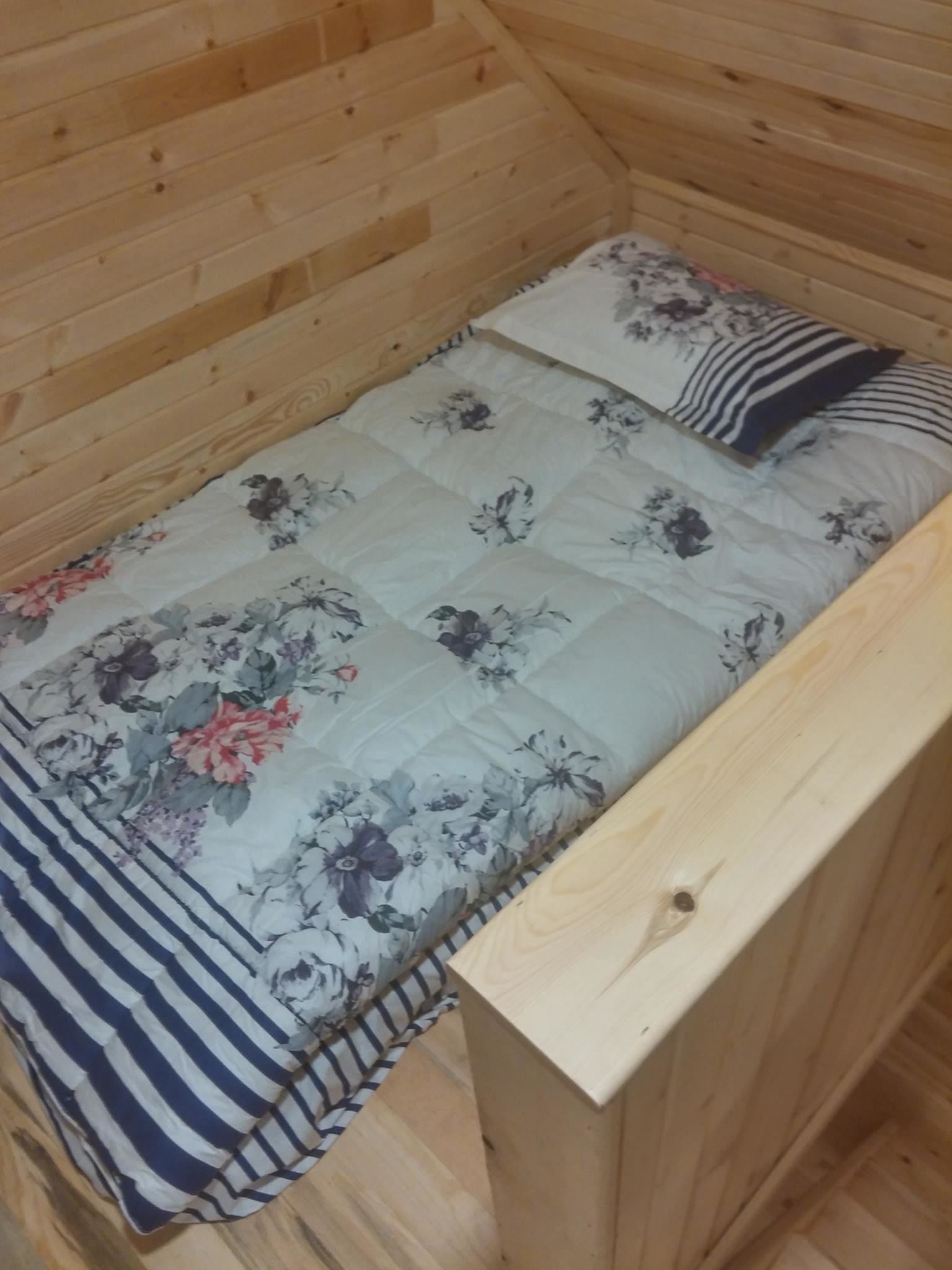 deluxe bungalow | iron/ironing board, free cots/infant beds