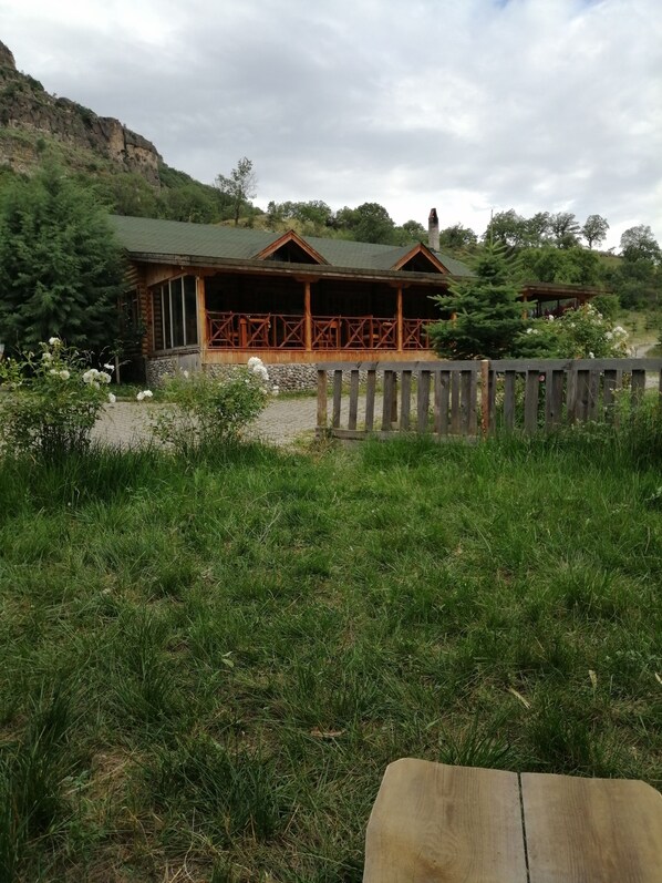 Majoituspaikan julkisivu