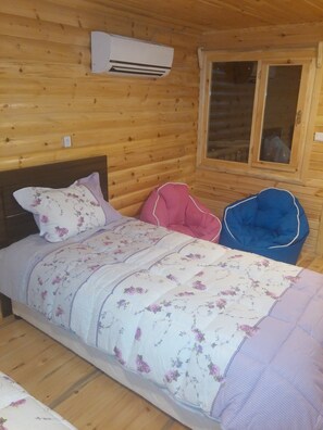 Deluxe-bungalow | Silitysrauta/-lauta, ilmaiset vauvansängyt