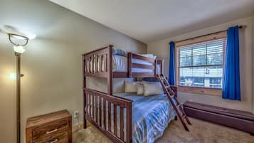 Stadtwohnung, 3 Schlafzimmer | 3 Schlafzimmer, kostenloses WLAN, Bettwäsche