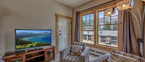 Townhouse, 3 kamar tidur | Area keluarga | TV layar datar