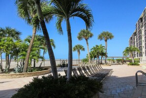 Terrace/patio - Carlos Pointe 424 2 Bedroom Condo by Redawning (Fort Myers Beach)