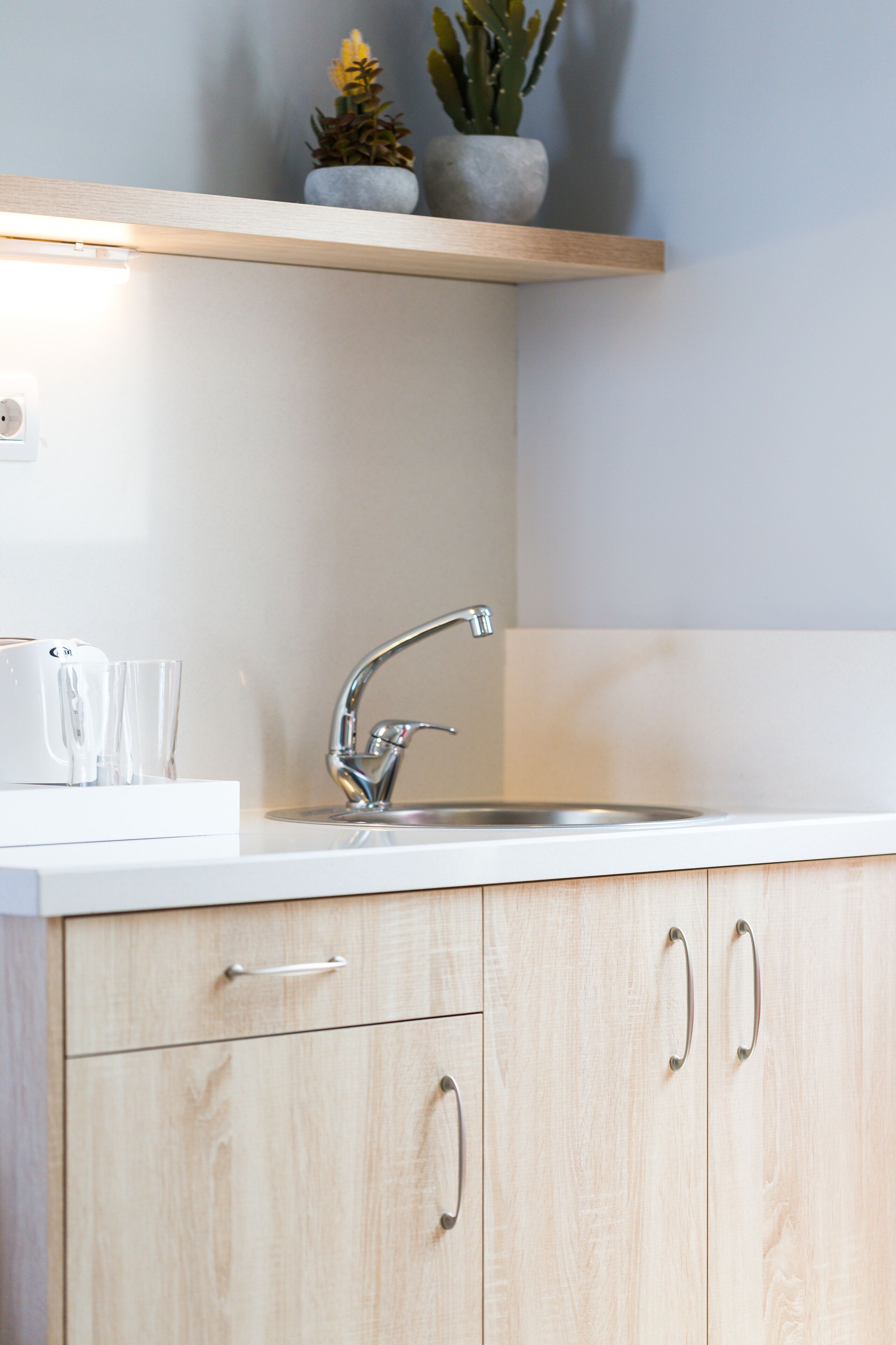 junior suite, balcony | private kitchenette | mini-fridge