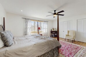 3 chambres, fer et planche à repasser, accès Internet, draps fournis