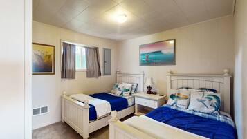 2 bedrooms, iron/ironing board, free Internet, bed sheets