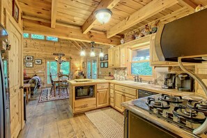 Fridge, microwave, oven, stovetop - Secluded home on acreage with private hot tub, fireplace & wraparound deck (Ellijay)