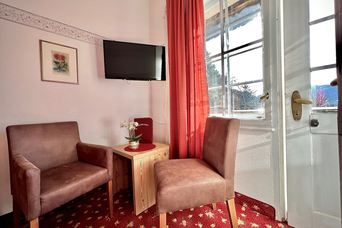 classic double room, balcony | 1 bedroom, individually decorated, individually furnished, free wifi