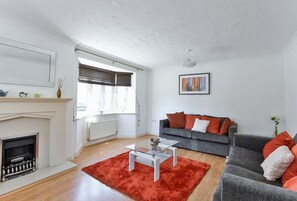 Superior House, Private Bathroom, Garden View (KVM - Highclere House) | Lounge