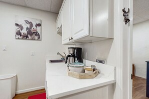 Fridge, microwave, oven, stovetop - Lower-level riverfront condo - close to everything in downtown Helen (Helen)