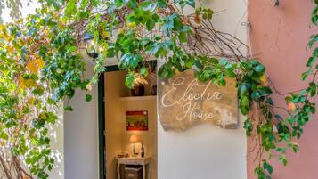 Lối vào nơi lưu trú