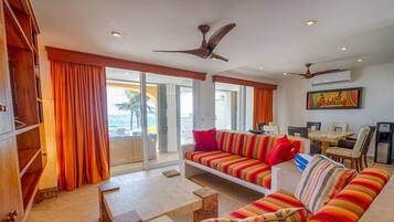 TV, DVD player, books, stereo