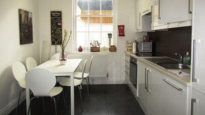 Unclassified image, 3 of 74, button - Argyle Square Apartments (London)