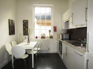 City-Studio, 1 Doppelbett (Kitchen) | Eigene Küche | Kühlschrank, Mikrowelle, Herdplatte, Wasserkocher mit Kaffee-/Teezubehör