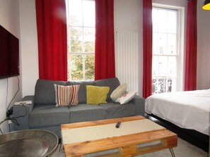 Living area - Argyle Square Apartments (London)