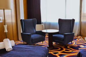 Desk, iron/ironing board, free cots/infant beds, free WiFi - Garni Hotel Jugoslavija (Belgrade)