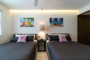 Condo, para não fumantes | 2 quartos, cofres nos quartos, ferros/tábuas de passar roupa