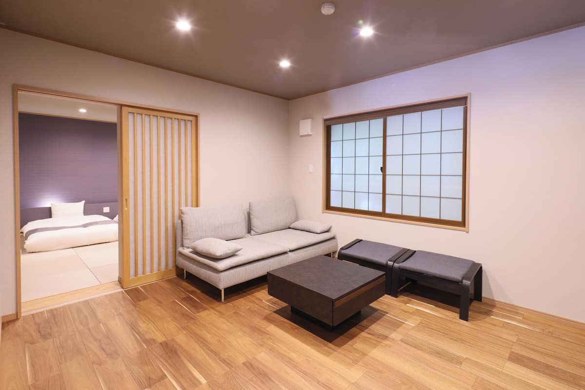 Phòng, không hút thuốc (Japanese-Western style with bath) | Két bảo mật tại phòng, màn/rèm cản sáng, bộ trải giường 