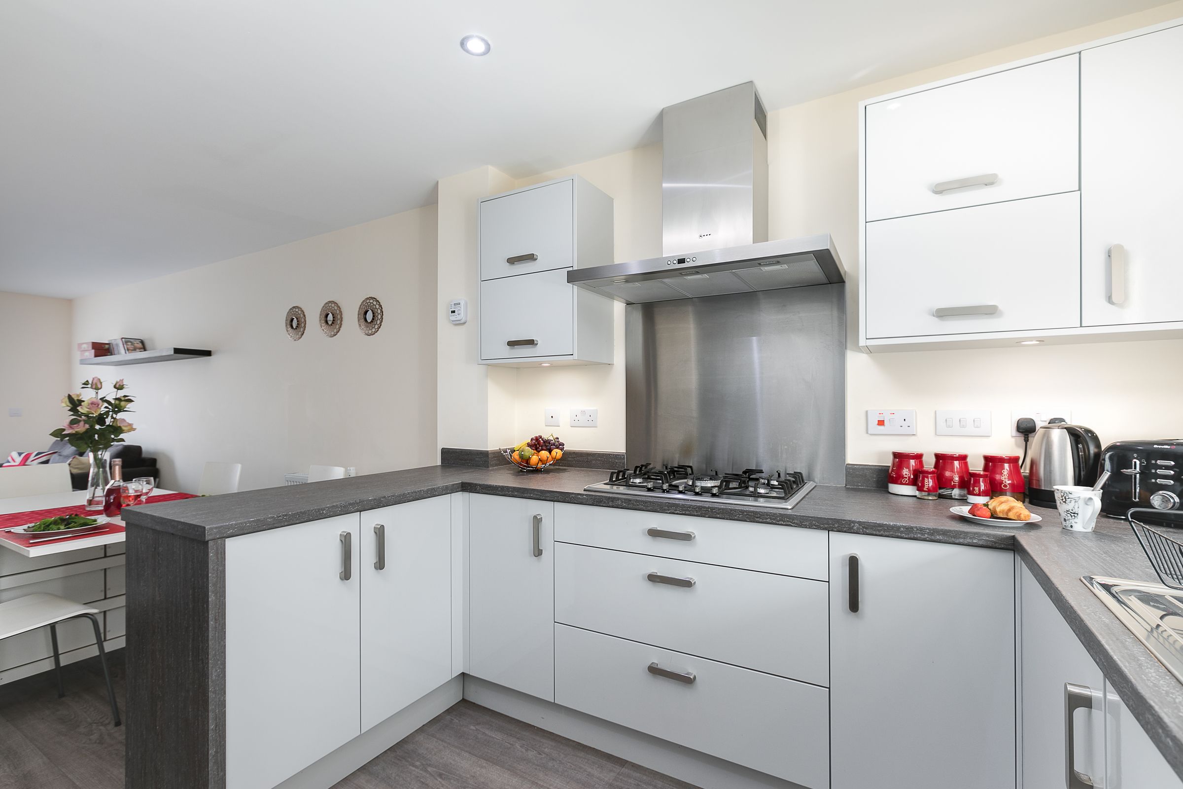 House, 3 Bedrooms | Private kitchen | Full-size fridge, microwave, oven, stovetop