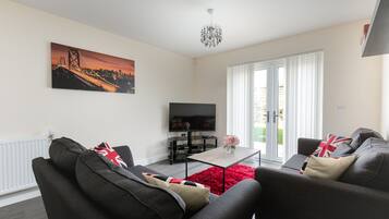 House, 3 Bedrooms | Living area | Flat-screen TV