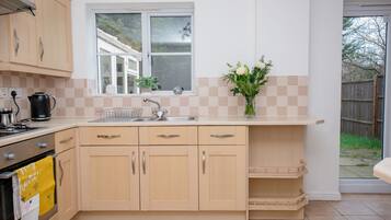 Casa, banheiro privativo, vista para o jardim (KVM - Swan House) | Cozinha compartilhada