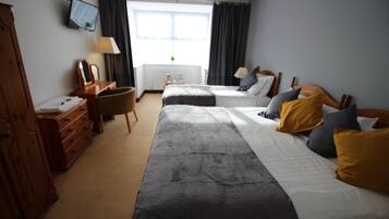 1 bedroom, desk, iron/ironing board, free WiFi