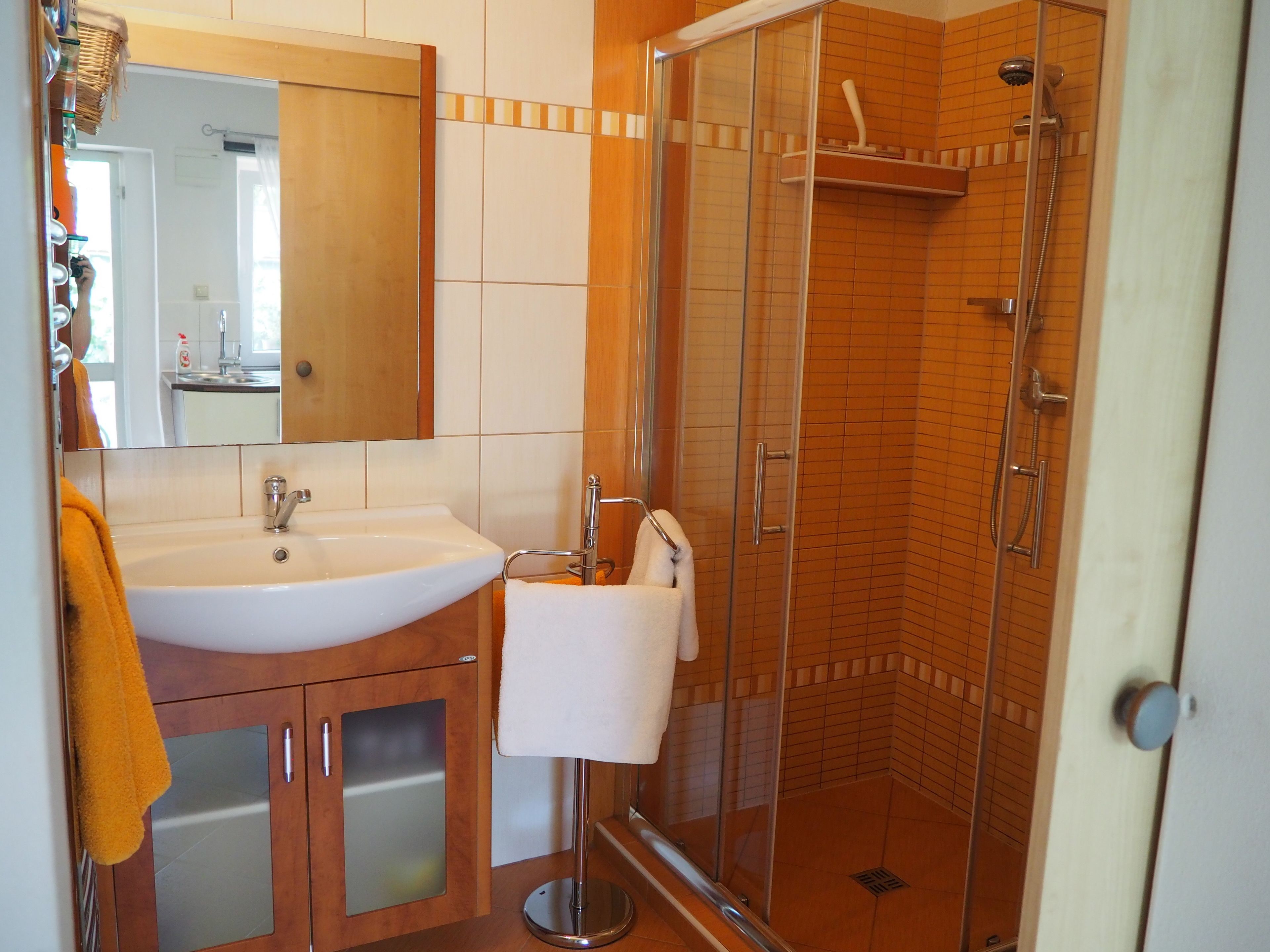 Căn hộ Tiêu chuẩn | Phòng tắm | Buồng tắm vòi sen, đồ dùng nhà tắm miễn phí, máy sấy tóc 