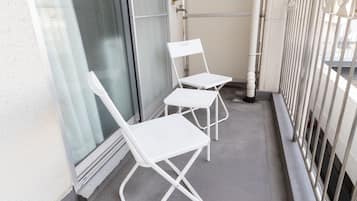 Standard Apartment, 2 Double Beds | Balcony