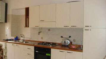 TĂ€gliches inbegriffenes groĂes FrĂŒhstĂŒck