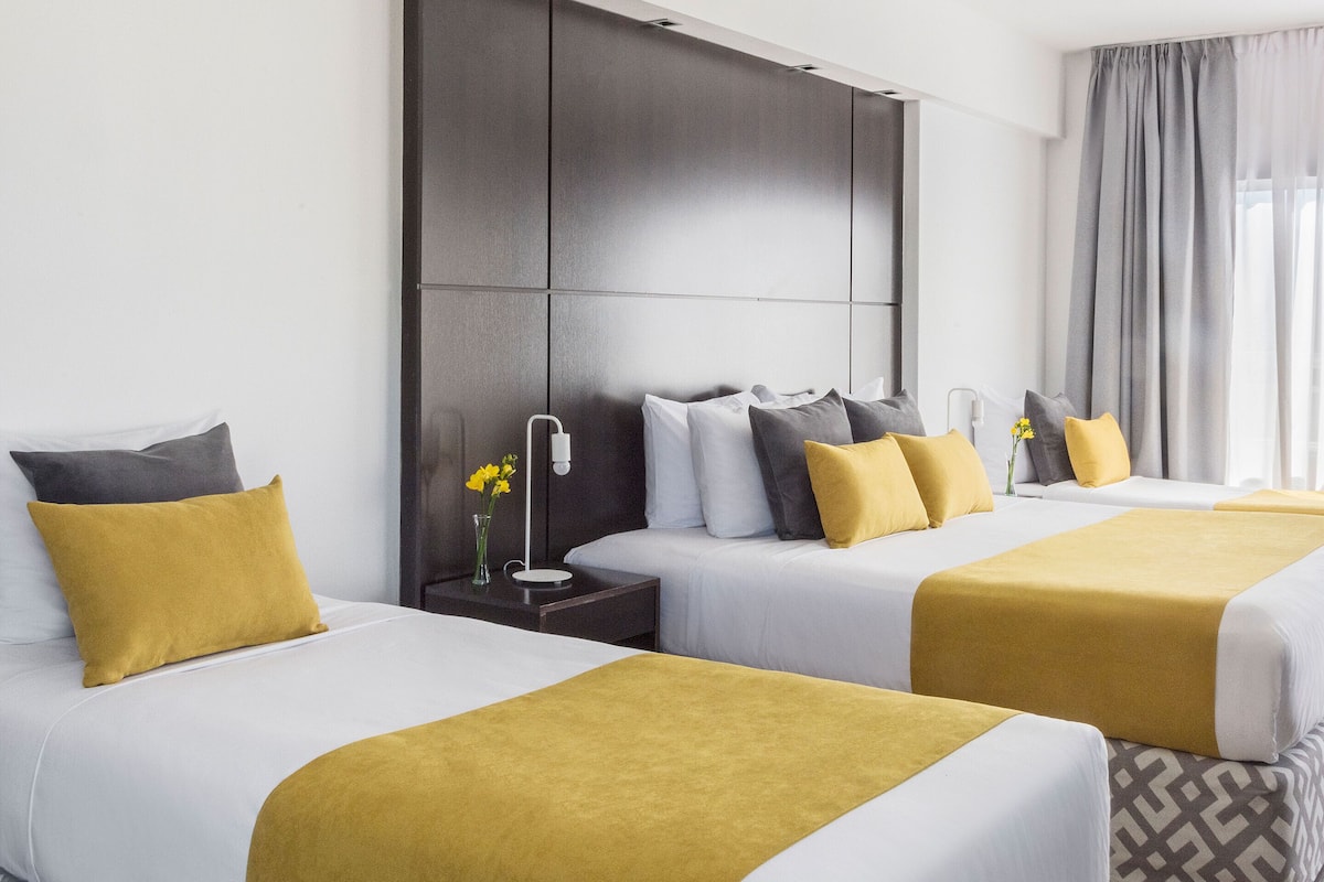 Coffres-forts dans les chambres, bureau, Wi-Fi gratuit, draps fournis