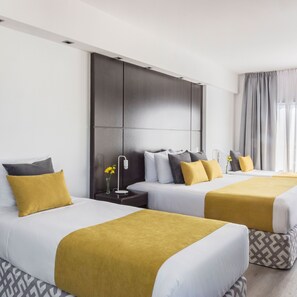 Cofres nos quartos, escrivaninha, Wi-Fi de cortesia, roupa de cama