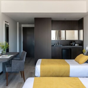 In-room safe, desk, free WiFi, bed sheets - HTL City Baires (Buenos Aires)