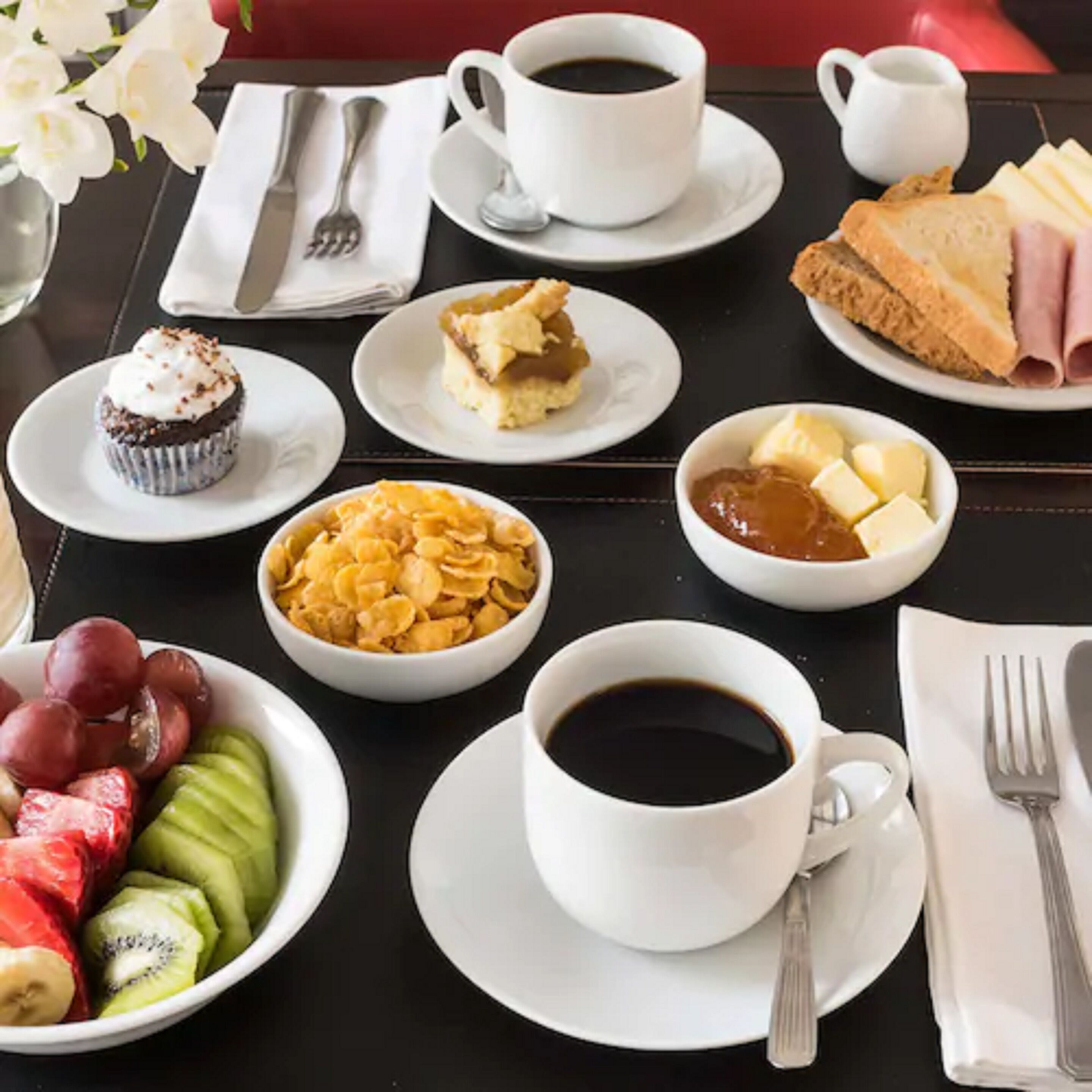 daily buffet breakfast (usd 18 per person)