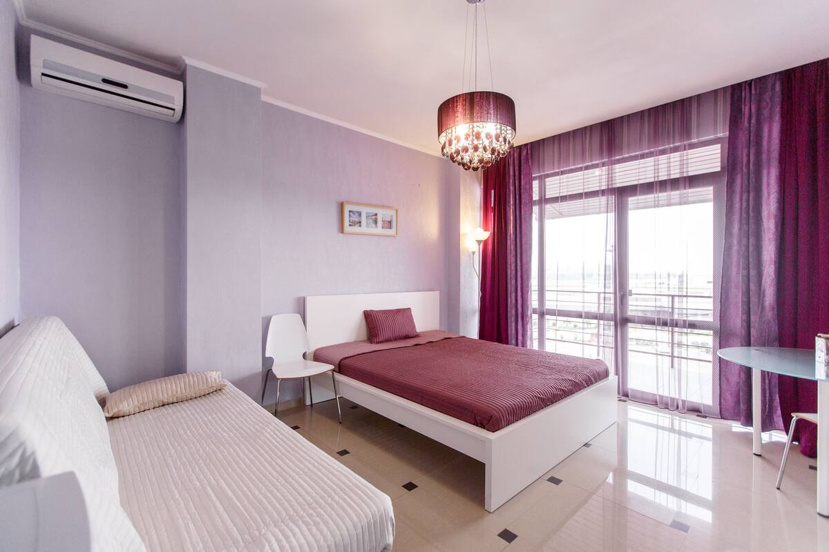 Blackout curtains, soundproofing, iron/ironing board, free WiFi