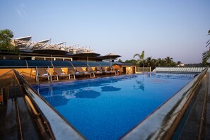 Outdoor pool - The Avenue Calangute (Calangute)